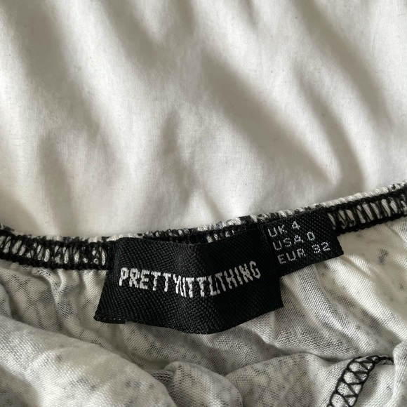 PrettyLittleThing snakeskin top - Picture 2 of 2